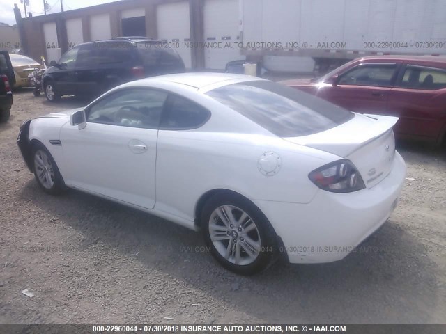 KMHHM66D88U276088 - 2008 HYUNDAI TIBURON GS WHITE photo 3