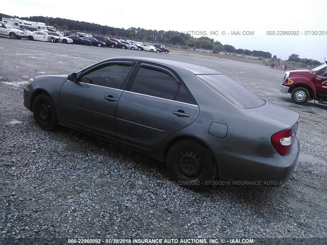4T1BE32K52U580962 - 2002 TOYOTA CAMRY LE/XLE/SE 灰色 照片 3