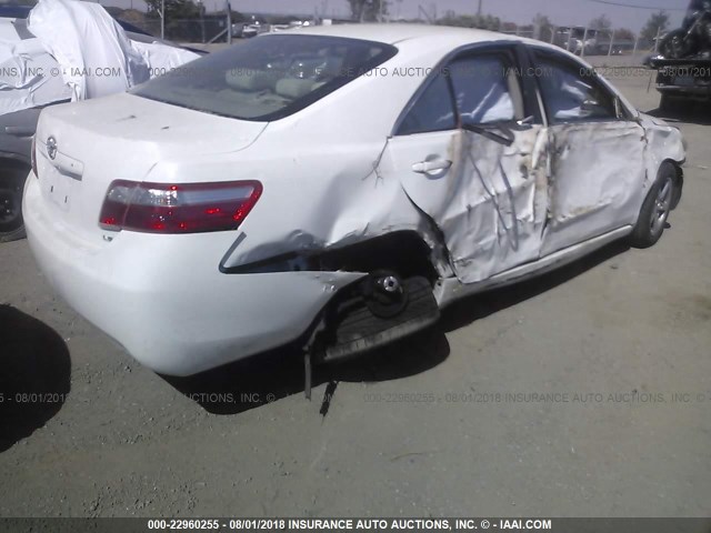 4T1BE46KX9U881169 - 2009 TOYOTA CAMRY SE/LE/XLE თეთრი ფოტო 4