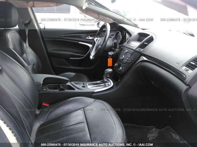 W04G05GV6B1071126 - 2011 BUICK REGAL CXL BLACK photo 5