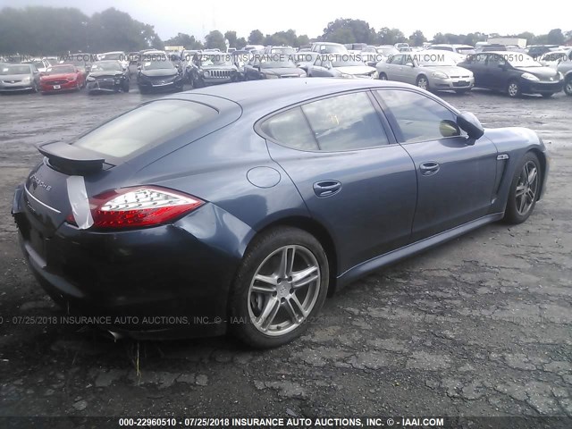 WP0AA2A77BL013810 - 2011 PORSCHE PANAMERA 2/4 GRAY photo 4