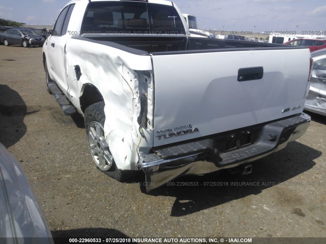 5TFUW5F18AX103429 - 2010 TOYOTA TUNDRA DOUBLE CAB SR5 WHITE photo 3