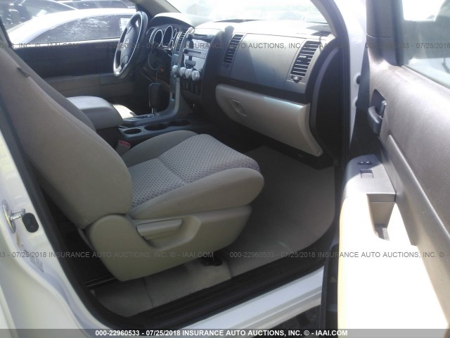 5TFUW5F18AX103429 - 2010 TOYOTA TUNDRA DOUBLE CAB SR5 WHITE photo 5