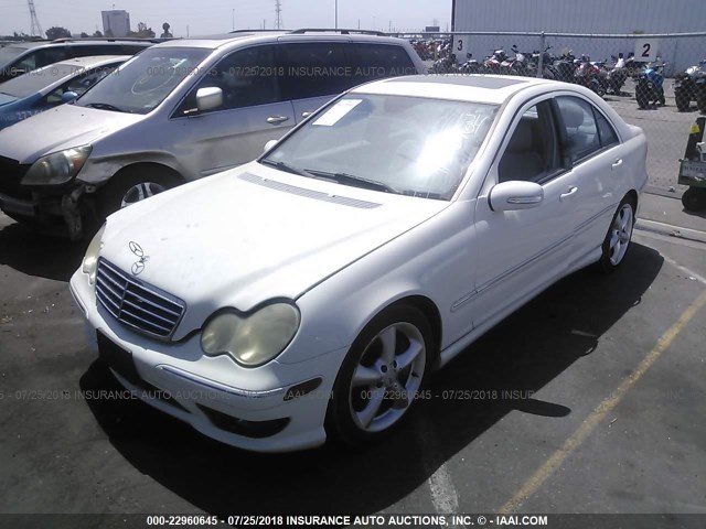 WDBRF52H46A915876 - 2006 MERCEDES-BENZ C GENERATION 2006 230 WHITE photo 2