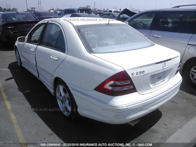 WDBRF52H46A915876 - 2006 MERCEDES-BENZ C GENERATION 2006 230 WHITE photo 3