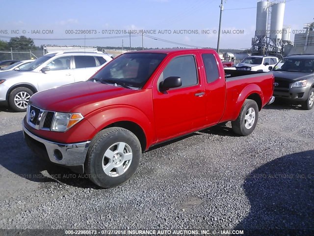 1N6AD06U95C451935 - 2005 NISSAN FRONTIER KING CAB LE/SE/OFF ROAD RED photo 2