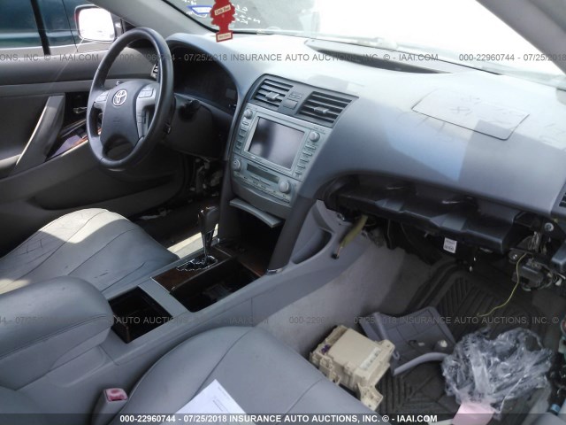 4T1BK46K48U065999 - 2008 TOYOTA CAMRY LE/XLE/SE 灰色 照片 5