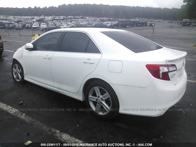 4T1BF1FK9EU833152 - 2014 TOYOTA CAMRY L/SE/LE/XLE Ağ foto 3