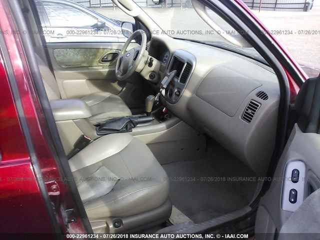 1FMCU94145KA72352 - 2005 FORD ESCAPE LIMITED RED photo 5