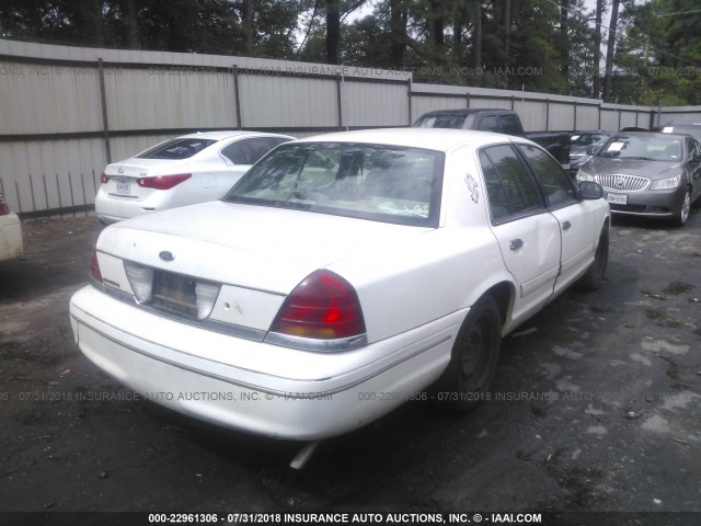 2FAFP73W51X107472 - 2001 FORD CROWN VICTORIA  WHITE photo 4