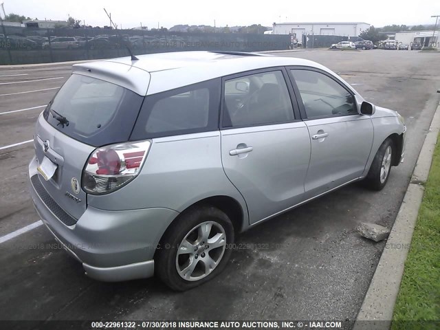 2T1KR32E35C364628 - 2005 TOYOTA COROLLA MATRIX XR SILVER photo 4