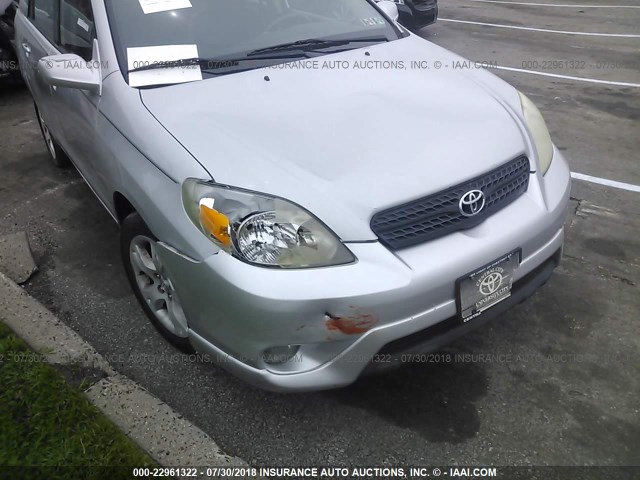 2T1KR32E35C364628 - 2005 TOYOTA COROLLA MATRIX XR SILVER photo 6