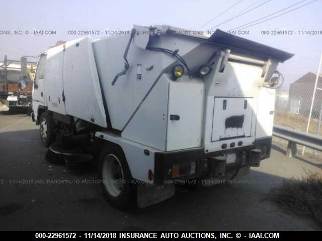 JALE5B16X67901249 - 2006 ISUZU NQR WHITE photo 3