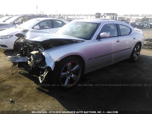 2B3KA73W97H685198 - 2007 DODGE CHARGER SRT-8 SILVER photo 2