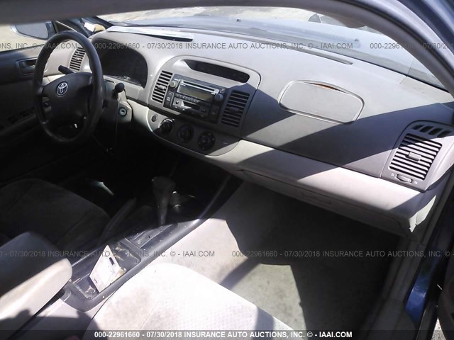4T1BF32K54U567662 - 2004 TOYOTA CAMRY LE/XLE/SE 蓝色 照片 5