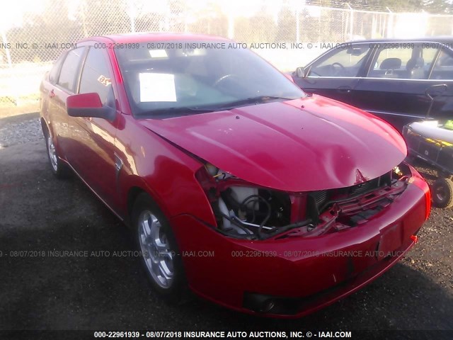 1FAHP35N98W272940 - 2008 FORD FOCUS SE/SEL/SES RED photo 1