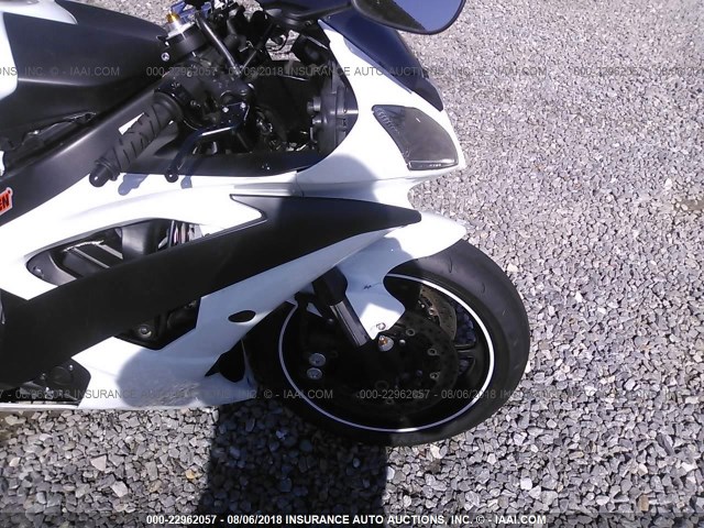 JYARJ16E2BA021793 - 2011 YAMAHA YZFR6 WHITE photo 5