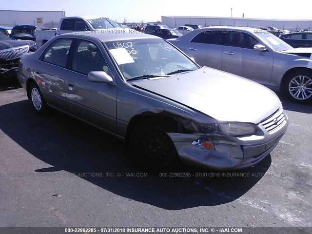 JT2BG22K0V0100758 - 1997 TOYOTA CAMRY LE/XLE TAN photo 1