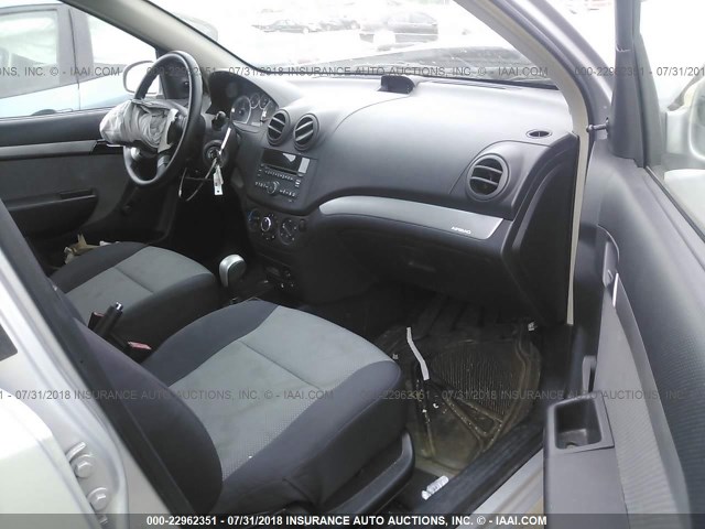 KL1TD6DEXAB093486 - 2010 CHEVROLET AVEO LS/LT 银色 照片 5