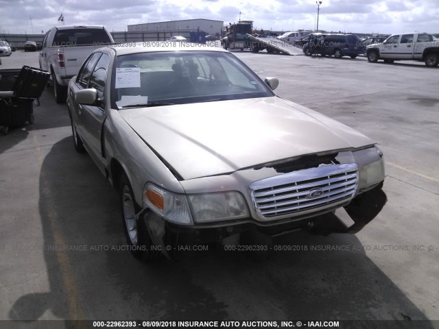 2FAFP74W8YX211348 - 2000 FORD CROWN VICTORIA LX GOLD photo 1