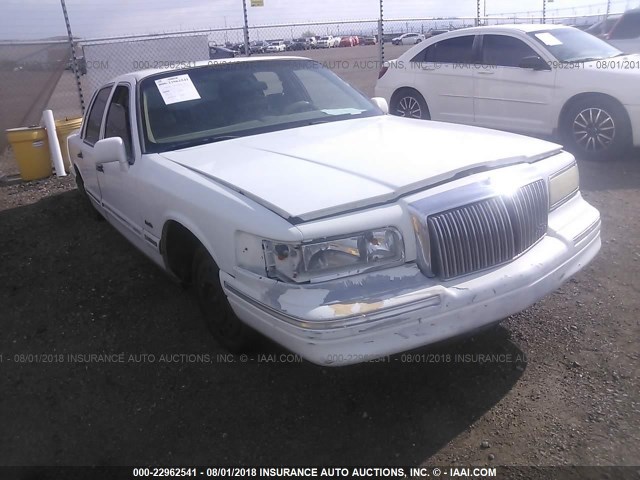 1LNLM81W0VY653757 - 1997 LINCOLN TOWN CAR EXECUTIVE WHITE photo 6