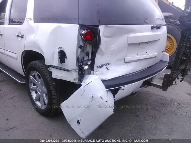 1GKFK63848J156173 - 2008 GMC YUKON DENALI WHITE photo 6