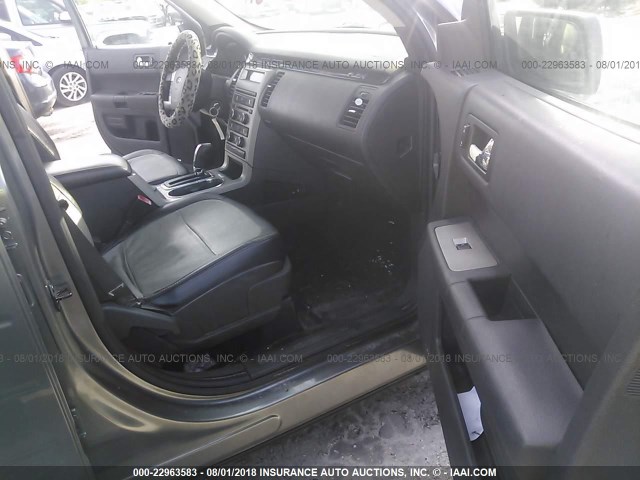 2FMDK51C19BA07760 - 2009 FORD FLEX SE GRAY photo 5