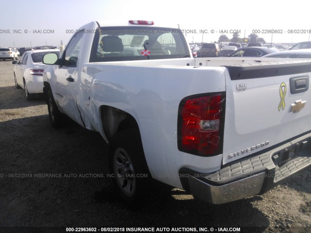 1GCEC14XX7Z636988 - 2007 CHEVROLET SILVERADO C1500 CLASSIC WHITE photo 3