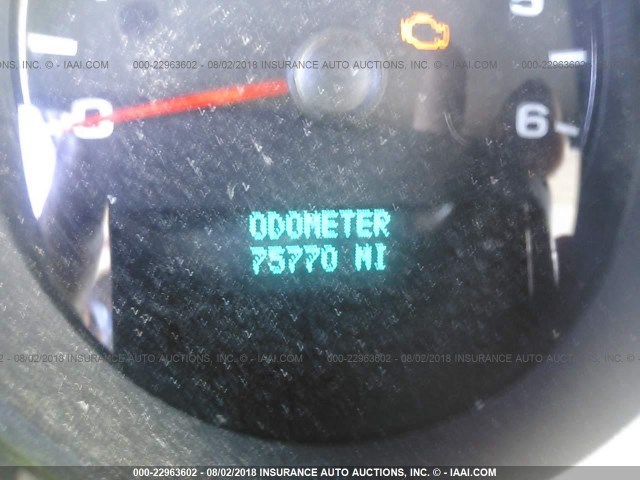 1GCEC14XX7Z636988 - 2007 CHEVROLET SILVERADO C1500 CLASSIC WHITE photo 7