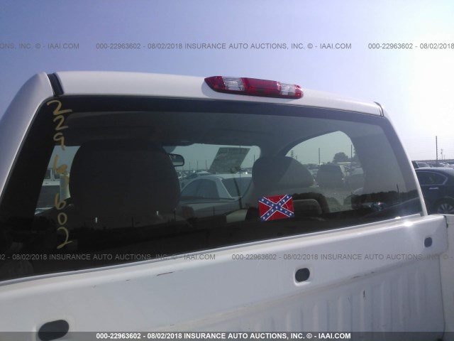 1GCEC14XX7Z636988 - 2007 CHEVROLET SILVERADO C1500 CLASSIC WHITE photo 8
