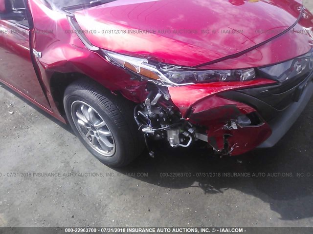 JTDKARFP1H3027085 - 2017 TOYOTA PRIUS PRIME  RED photo 6