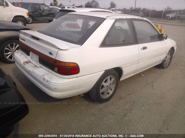 1FAPP11JXPW250401 - 1993 FORD ESCORT LX/SPORT WHITE photo 4