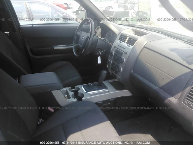 1FMCU0D78CKA17268 - 2012 FORD ESCAPE XLT GRAY photo 5