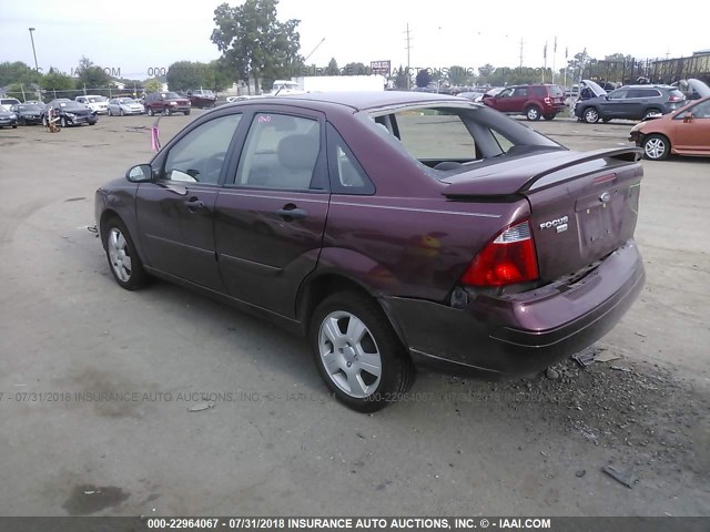 1FAHP34N07W347010 - 2007 FORD FOCUS ZX4/S/SE/SES MAROON photo 3