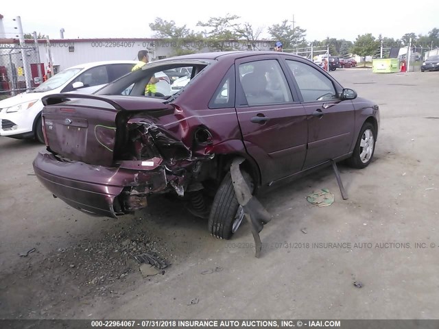 1FAHP34N07W347010 - 2007 FORD FOCUS ZX4/S/SE/SES 栗色 照片 4