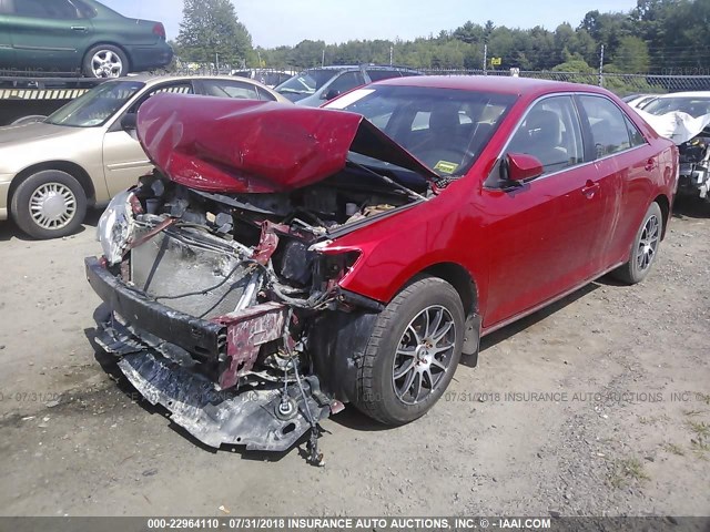 4T4BF1FK1CR202298 - 2012 TOYOTA CAMRY SE/LE/XLE RED photo 2