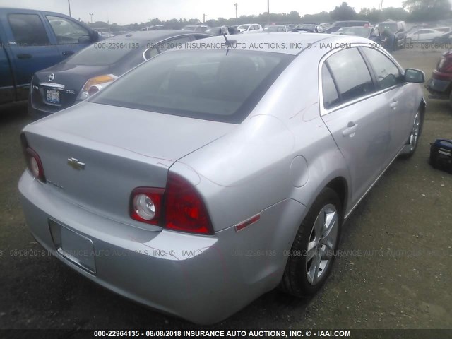 1G1ZC5EB7A4125540 - 2010 CHEVROLET MALIBU 1LT 银色 照片 4