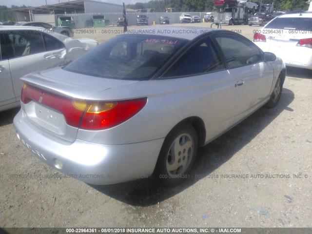 1G8ZY12772Z276930 - 2002 SATURN SC2 GRAY photo 4