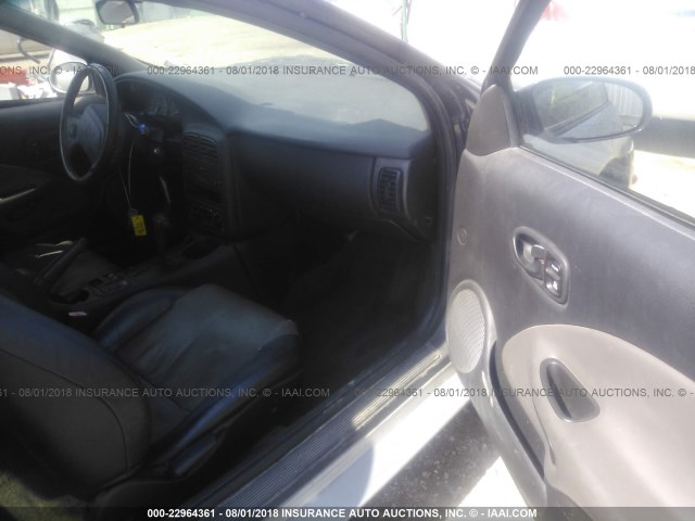 1G8ZY12772Z276930 - 2002 SATURN SC2 GRAY photo 5