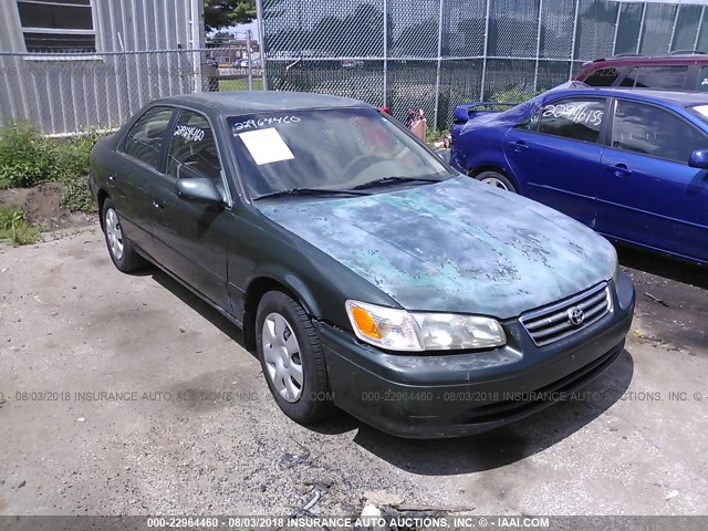 JT2BG22K710543127 - 2001 TOYOTA CAMRY CE/LE/XLE მწვანე ფოტო 1