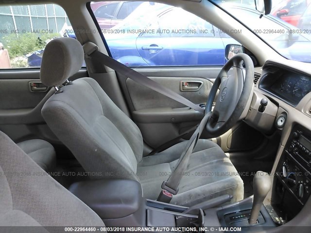 JT2BG22K710543127 - 2001 TOYOTA CAMRY CE/LE/XLE მწვანე ფოტო 5