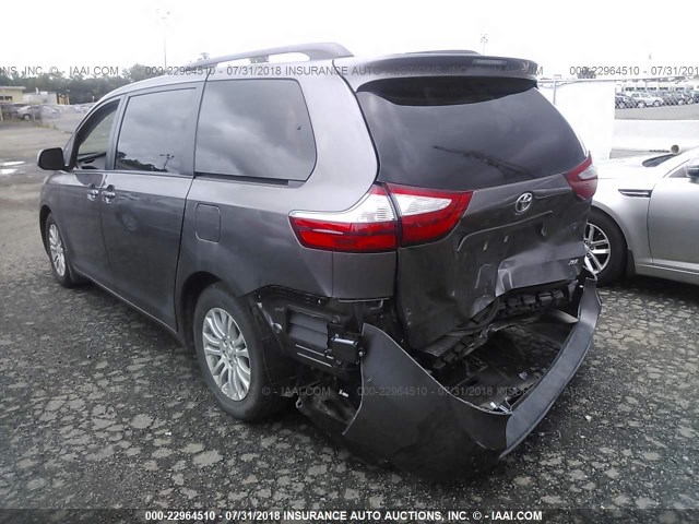 5TDYZ3DCXHS794352 - 2017 TOYOTA SIENNA XLE/LIMITED GRAY photo 3