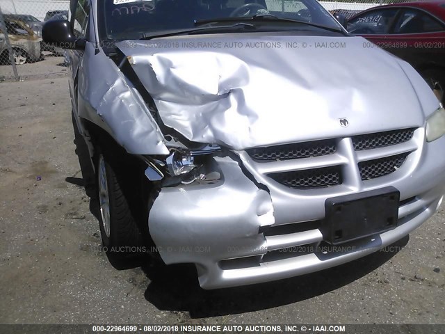 1B4GP45G0YB521157 - 2000 DODGE CARAVAN SE/SPORT SILVER photo 6