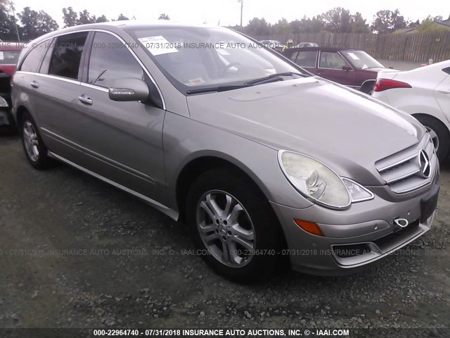 4JGCB75E06A033096 - 2006 MERCEDES-BENZ R 500 GRAY photo 1