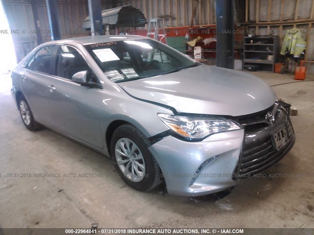 4T4BF1FK7GR535966 - 2016 TOYOTA CAMRY LE/XLE/SE/XSE GRAY photo 1