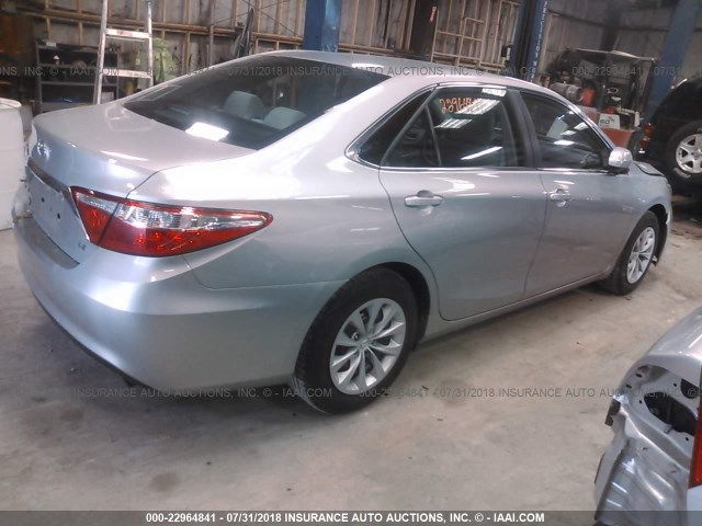 4T4BF1FK7GR535966 - 2016 TOYOTA CAMRY LE/XLE/SE/XSE GRAY photo 4