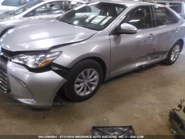 4T4BF1FK7GR535966 - 2016 TOYOTA CAMRY LE/XLE/SE/XSE GRAY photo 6