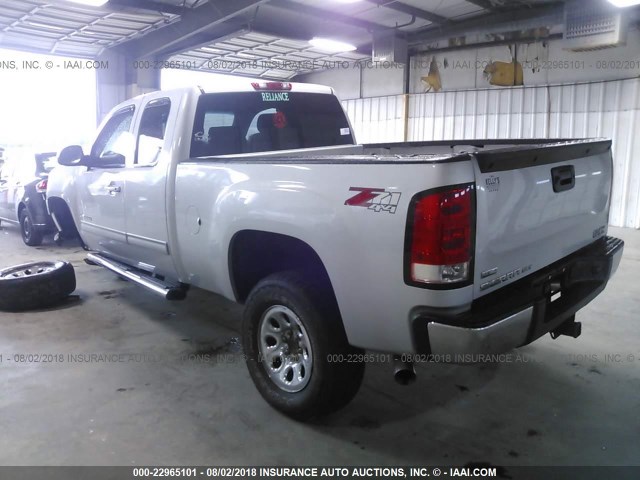 1GTR2WE39BZ318608 - 2011 GMC SIERRA K1500 SLT SILVER photo 3