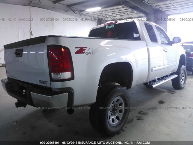 1GTR2WE39BZ318608 - 2011 GMC SIERRA K1500 SLT SILVER photo 4