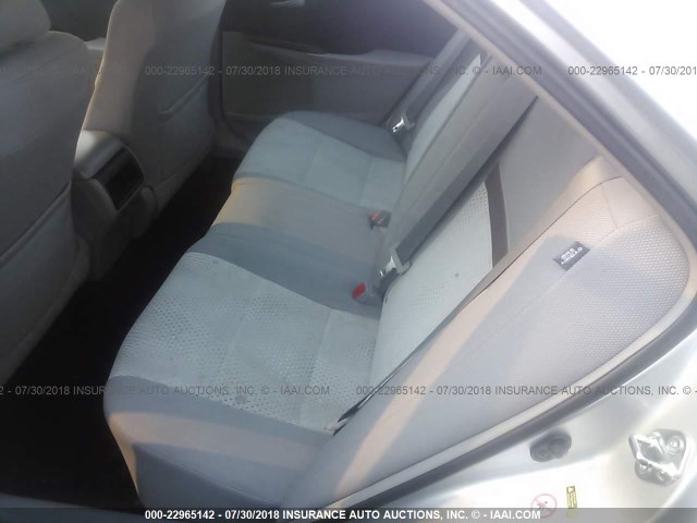 4T1BF1FK4DU645315 - 2013 TOYOTA CAMRY L/SE/LE/XLE 银色 照片 8